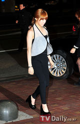 组图：少女时代Tiffany朴诗妍等出席名品派对活动