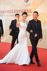 组图：金鸡百花闭幕礼红毯 女星争奇斗艳