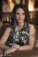 组图：球星卡卡妻子再度怀孕 大肚照被曝光