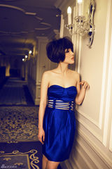 组图：叶倩云俏皮写真甜美可人