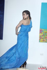 组图：温岚献身当画布 人体彩绘助弱势儿童