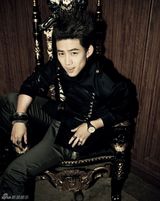 高清图：韩组合2PM新碟内页写真 突显华丽个性