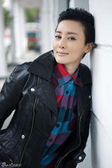 组图：吴晓敏秋冬皮衣穿搭秀时尚帅气女人范