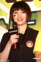 幻灯图：苏打绿为世界杯宣传 飞踢阿龚气氛热闹 