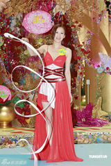 幻灯：动漫Maggie白色小礼服清纯 沉卓盈秀身材