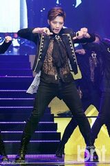 组图：Brain与男团M.pire等出席亚洲模特大赏