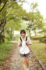 组图：徐申东青春写真 甜美靓丽宛如清风