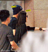 组图：港媒曝徐正曦周丽淇缠绵两夜 好事将近