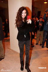 幻灯图：黄秋生潮人打扮抢镜 任贤齐首次挑战动作片