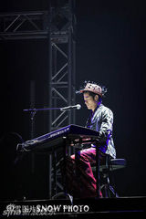 幻灯组图：郭富城多伦多开唱 提章子怡引观众嘘声