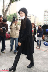 组图：大小S父亲追悼会 亲家张兰亲赴台好友来悼念