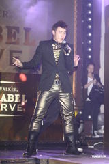 组图：潘玮柏挖坑给吴克群跳 问夜店把妹经验