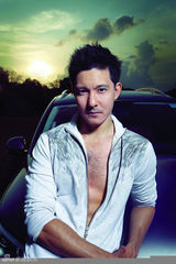 组图：立威廉性感时尚写真显熟男魅力