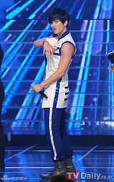 组图：BEAST凭《美丽的夜晚》获MCountdown三冠王