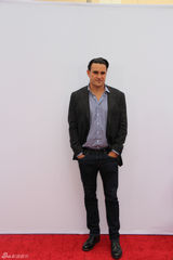 组图：《赤焰战场2》首映 威利斯陷三角恋