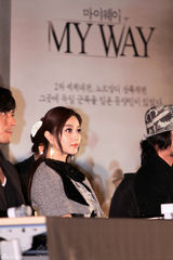 组图：《登陆》釜山见面会 张东健范冰冰等亮相