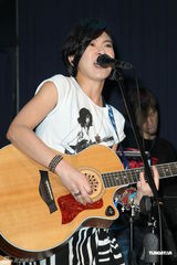 组图：张芸京创作曲公开 同名新专辑将发