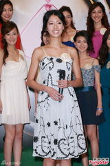 组图：候选港姐20强拉票会 王祖蓝曝牙缝有菜渣