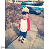 组图：韩国丑萌小正太再曝萌图 小眼咪咪喜感足