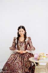 幻灯图：何彦霓拍食品广告 尽显宫廷高贵气质