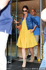 组图：凯蒂见律师 传克鲁斯试图避免上法庭