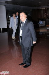 组图：钱嘉乐汤盈盈大婚 新娘巨乳大肚与新郎热吻