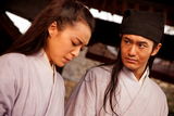 幻灯：《唐伯虎点秋香2》新照 才子佳人雨中玩浪漫