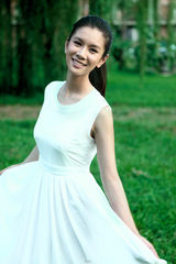 组图：《营盘镇警事》警花王笛俏丽写真曝光