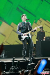 组图：五月天香港重生开唱 欲再创新经典