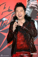 幻灯：庾澄庆“到死都要18岁” 有望泳渡日月潭