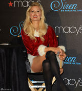 高清组图：帕丽斯-希尔顿香水迷情 变圣诞女郎