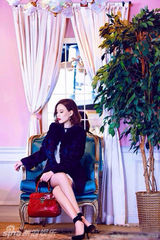 组图：李斯丹妮大片曝光 红唇卷发女人味十足