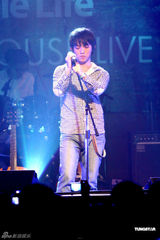 组图：简单生活节台北开唱 张震岳陈绮贞等轮番上阵