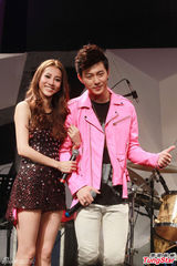 组图：弦子被师弟求婚面露尴尬 期待新恋情