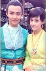 组图：郑爽承认整容与恋情 曾被拍五官变立体