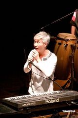 幻灯：周启生举办爵士音乐会 创作歌手不忘发掘新人