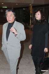 组图：邓光荣头七祭奠仪式 张学友陈宝珠等好友出席