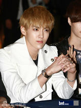 组图：韩团EXO首尔合体举办新碟粉丝签名会