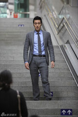 组图：韩剧《幽灵》地铁取景 苏志燮引交通瘫痪