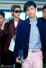 组图：少女时代东方神起等赴泰演出亮相机场