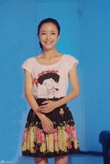 组图：李倩助阵公益活动 新戏热播中