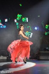 组图：快女杭州热力开唱 全国巡演拉开璀璨序幕