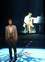 组图：曹成模等参加音乐剧《光华门恋歌》彩排