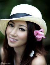 幻灯图集：《非诚勿扰》女嘉宾闫凤姣照片集锦