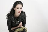 组图：王黎雯朋克风新片 干练清爽诱惑难挡