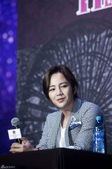 高清组图：张根硕亮相亚洲巡演发布会眼线妆抢眼