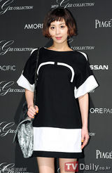 组图：朴诗妍朴正雅等亮相首尔时尚周活动