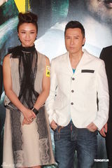 组图：《武侠》主创齐聚香港首映 众星现身助阵