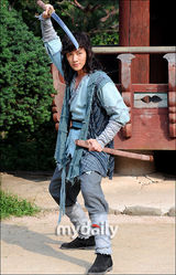 组图：俞承浩新剧《武士》公开拍摄 众主演古装亮相