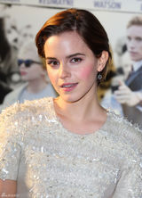 组图：艾玛-沃特森亮相《我与梦露的一周》首映礼